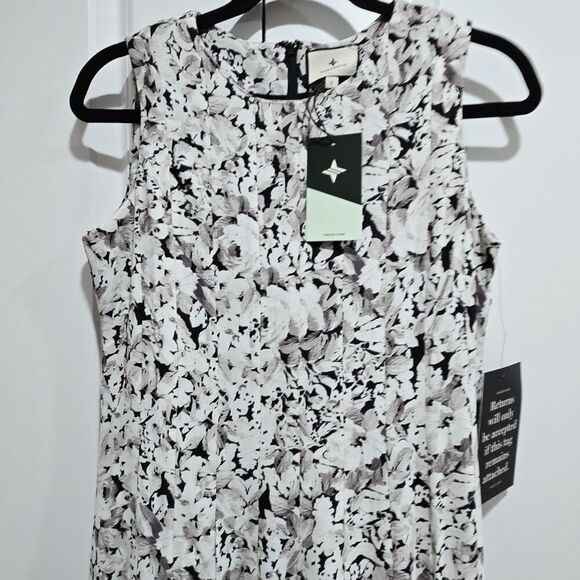 Nwt Tuckernuck - 2 Gray Gardens Andi Floral Pleated Formal Maxi Dress - Picture 3 of 8